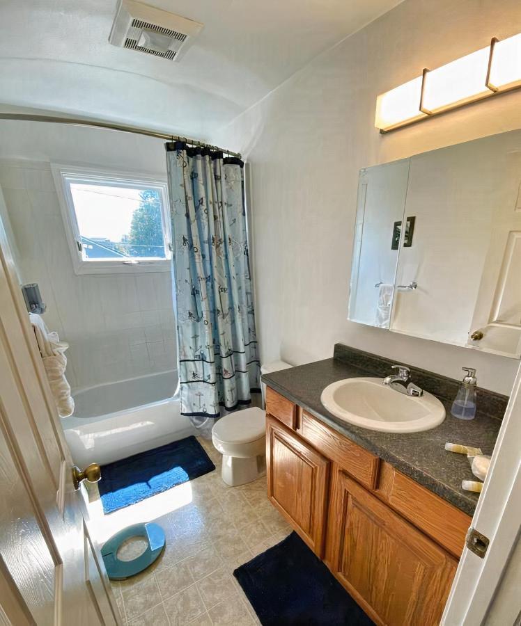 Anchorage! Furnished Two Bedroom With High Speed Wifi