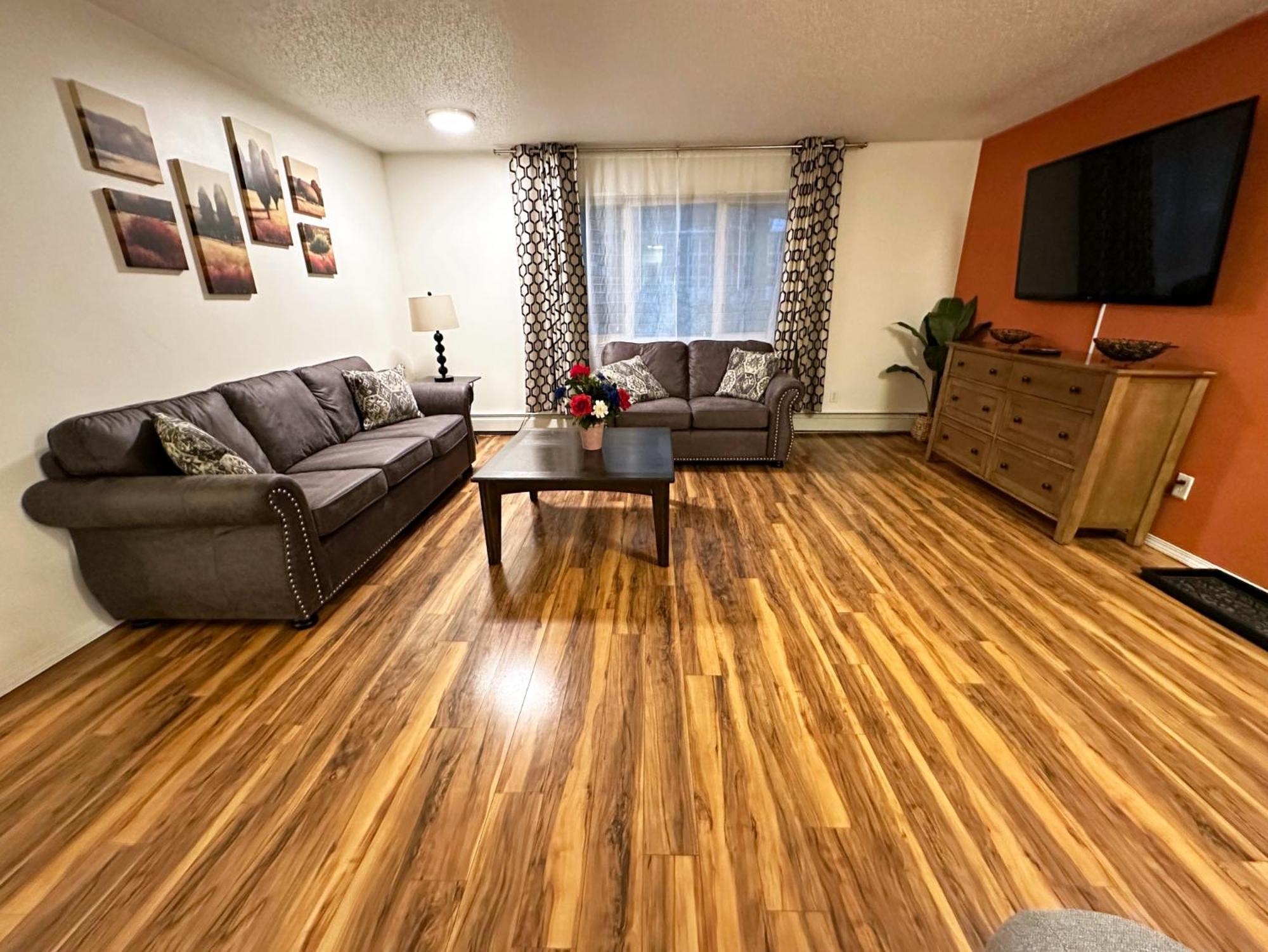 Anchorage! Furnished Two Bedroom With High Speed Wifi