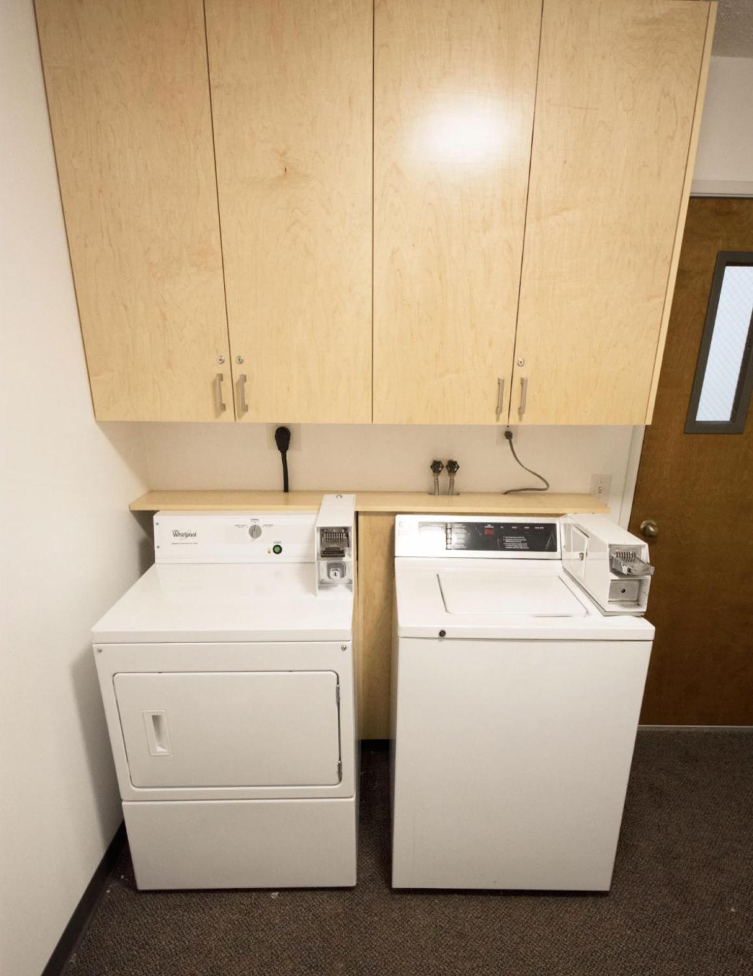 Apartment Anchorage! Furnished Two Bedroom With High Speed Wifi *
