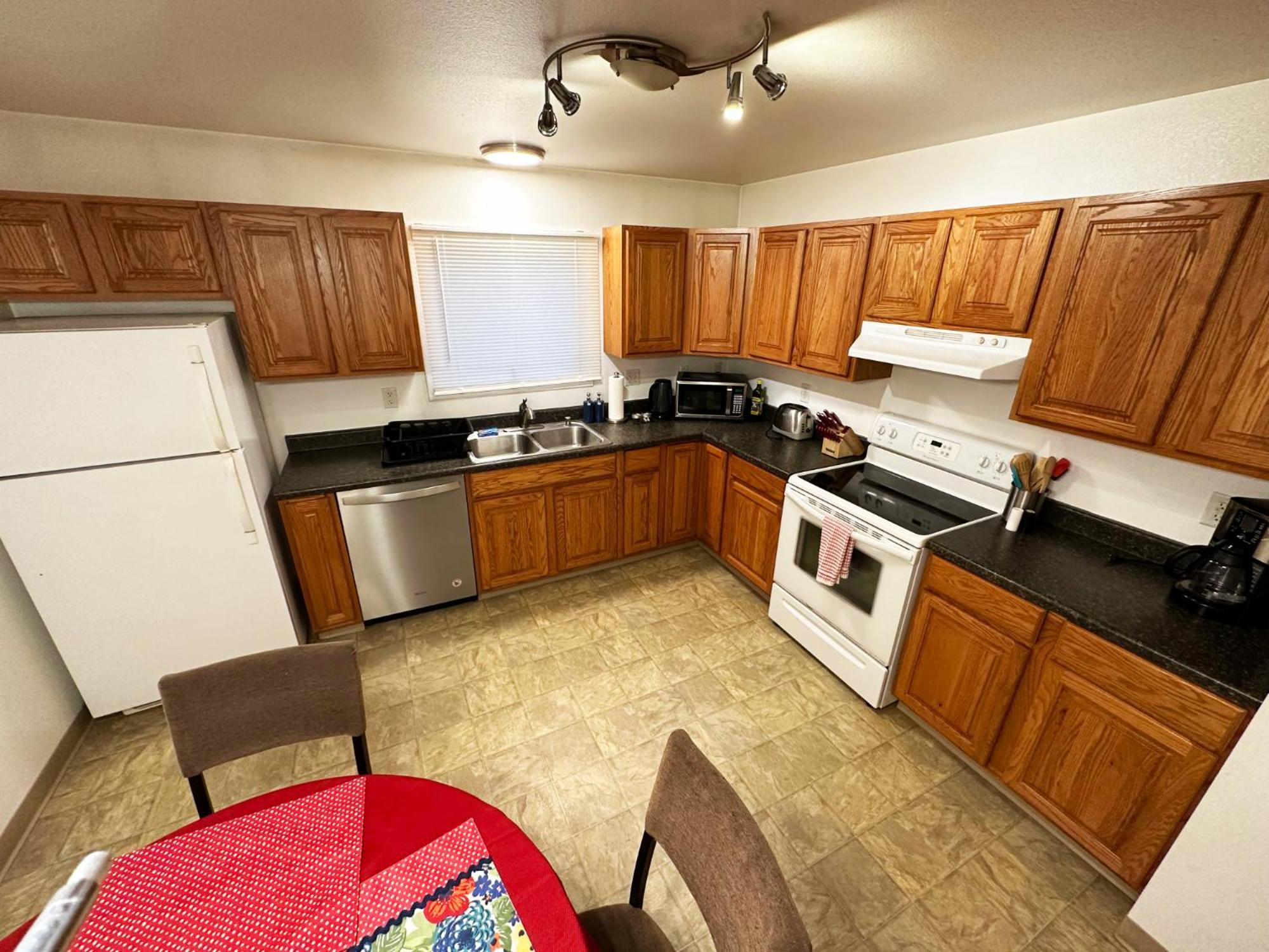 Anchorage! Furnished Two Bedroom With High Speed Wifi Apartment